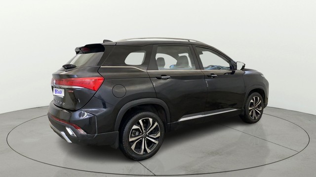 MG Hector Savvy Pro CVT 2023-2025 Second-hand 2023 MG Hector Savvy Pro CVT 2023-2025 for sale in Greater Noida-2