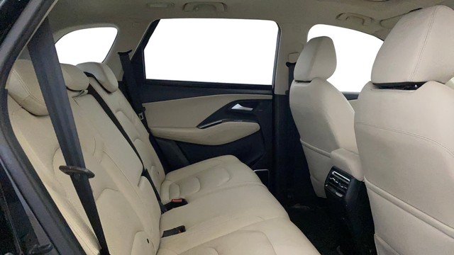 MG Hector Savvy Pro CVT 2023-2025 Second-hand 2023 MG Hector Savvy Pro CVT 2023-2025 for sale in Greater Noida-16