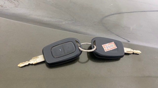 Second-hand 2016 Renault KWID RXT for sale in Gulbarga-21