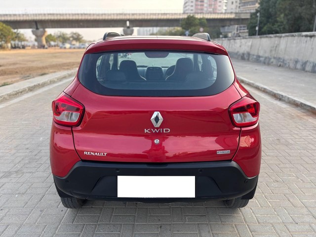 Second-hand 2017 Renault KWID 1.0 RXT Optional AT 2016-2019 for sale in Ahmedabad-3