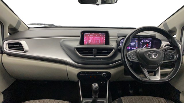 Second-hand 2021 Tata Altroz XZ Diesel BSVI for sale in Lucknow-10