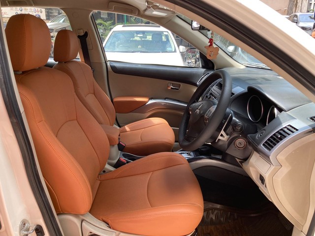 Mitsubishi Outlander 2.4 Second-hand 2012 Mitsubishi Outlander 2.4 for sale in Mumbai-9