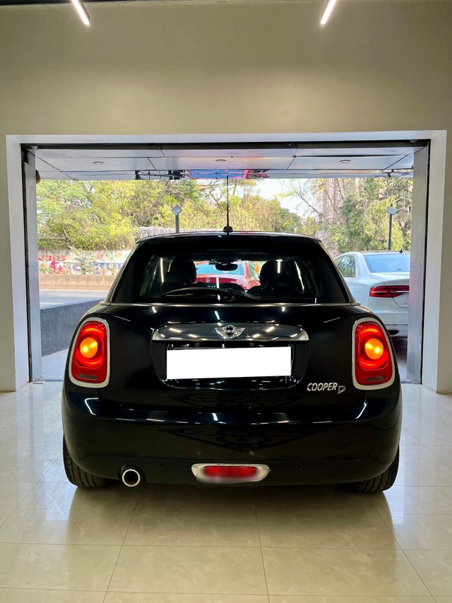 Second-hand 2017 Mini 5 DOOR Cooper D for sale in Pune-2