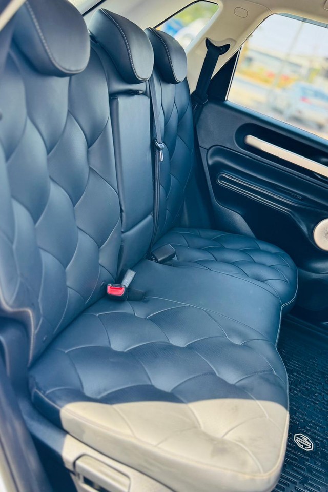 Second-hand 2024 MG Windsor EV Essence for sale in Surat-4