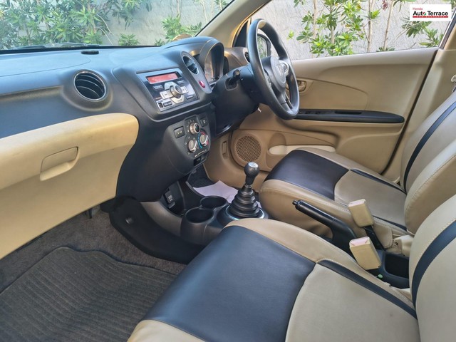 Second-hand 2015 Honda Brio S MT for sale in Ahmedabad-2