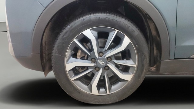 Second-hand 2021 Mahindra XUV300 W8 Diesel BSVI for sale in Pune-30