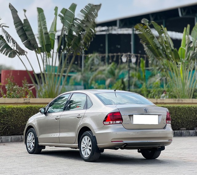 Second-hand 2015 Volkswagen Vento 1.5 TDI Comfortline AT for sale in Surat-3