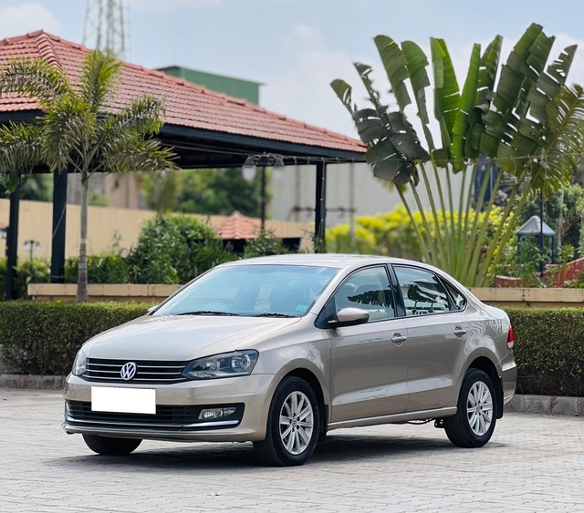 Second-hand 2015 Volkswagen Vento 1.5 TDI Comfortline AT for sale in Surat-5