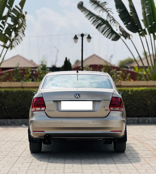 Second-hand 2015 Volkswagen Vento 1.5 TDI Comfortline AT for sale in Surat-2