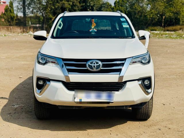 2018 Toyota Fortuner 2.8 4WD MT BSIV