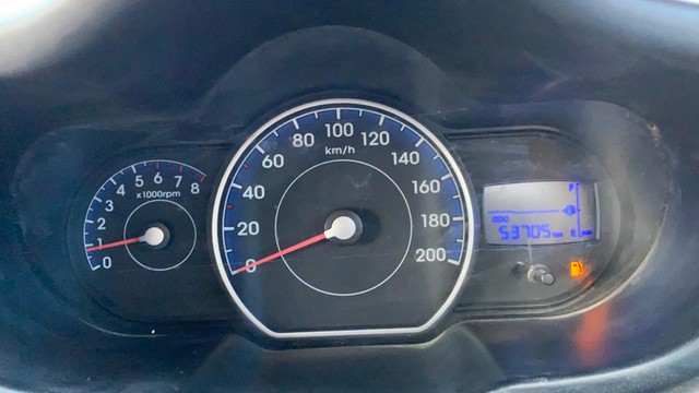 Second-hand 2014 Hyundai i10 Magna 1.1L for sale in Ahmedabad-23