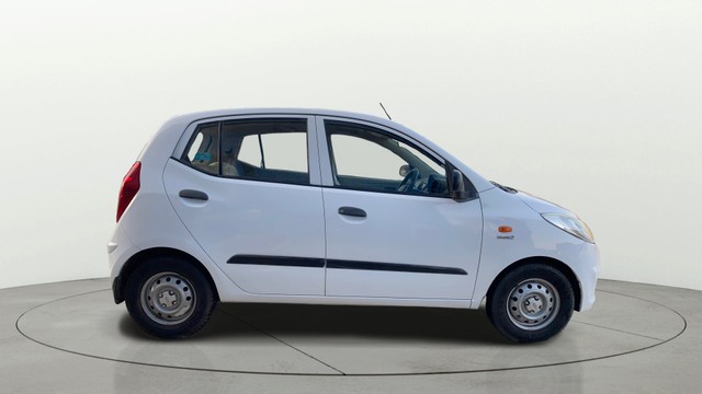 Second-hand 2014 Hyundai i10 Magna 1.1L for sale in Ahmedabad-12