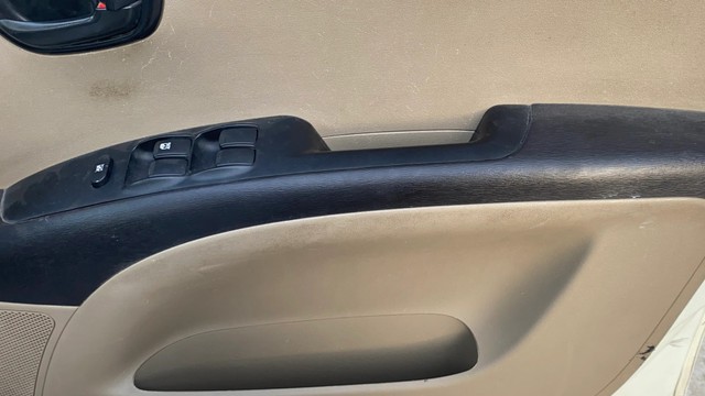 Second-hand 2014 Hyundai i10 Magna 1.1L for sale in Ahmedabad-3