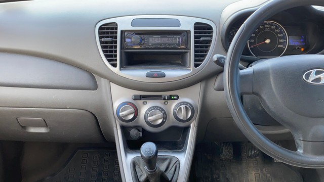 Second-hand 2014 Hyundai i10 Magna 1.1L for sale in Ahmedabad-6