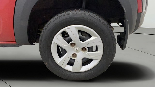 Second-hand 2017 Renault KWID 1.0 RXT for sale in Kochi-28