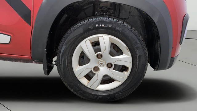 Second-hand 2017 Renault KWID 1.0 RXT for sale in Kochi-26