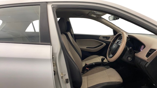 Second-hand 2018 Hyundai i20 1.2 Asta for sale in Lucknow-15