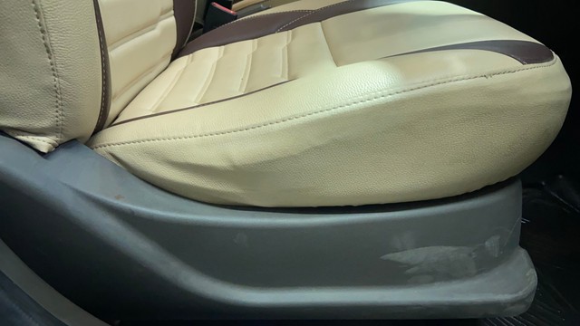 Hyundai i10 Magna Second-hand 2013 Hyundai i10 Magna for sale in Surat-18