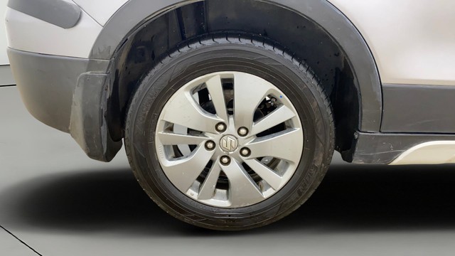 Second-hand 2016 Maruti Suzuki S Cross DDiS 200 Zeta for sale in Ahmedabad-25