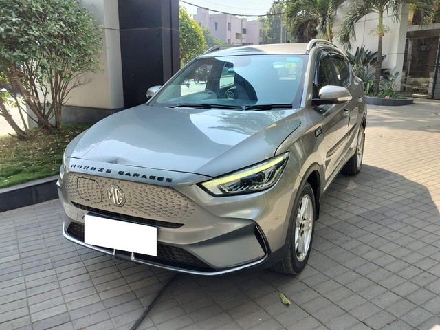 Second-hand 2023 MG ZS EV Excite for sale in Bangalore-2