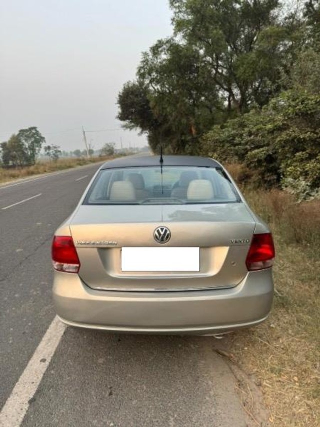 Second-hand 2011 Volkswagen Vento Petrol Breeze for sale in Chandigarh-1