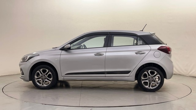 Second-hand 2018 Hyundai i20 1.2 Asta Option for sale in Bangalore-6