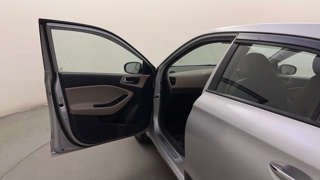 Second-hand 2018 Hyundai i20 1.2 Asta Option for sale in Bangalore-28