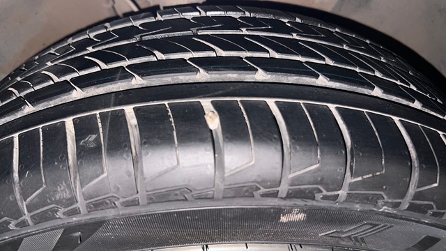 Second-hand 2018 Hyundai i20 1.2 Asta Option for sale in Bangalore-37