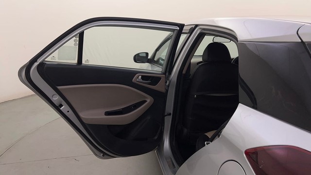 Second-hand 2018 Hyundai i20 1.2 Asta Option for sale in Bangalore-26