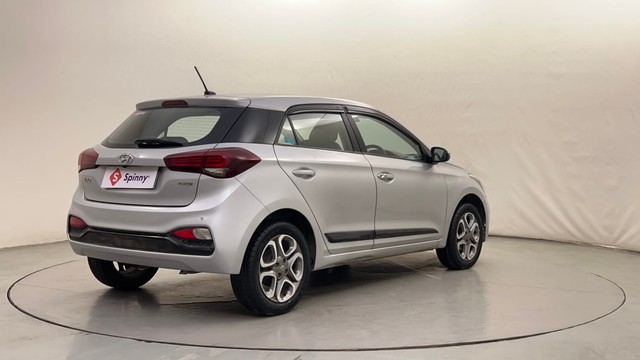 Second-hand 2018 Hyundai i20 1.2 Asta Option for sale in Bangalore-3