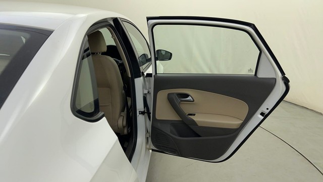 Second-hand 2016 Volkswagen Vento 1.2 TSI Highline BSIV for sale in Bangalore-25