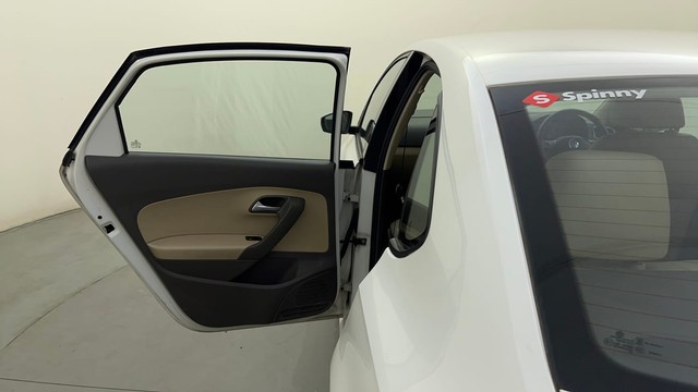 Second-hand 2016 Volkswagen Vento 1.2 TSI Highline BSIV for sale in Bangalore-27