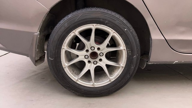 Second-hand 2017 Honda City VX MT for sale in Bangalore-18