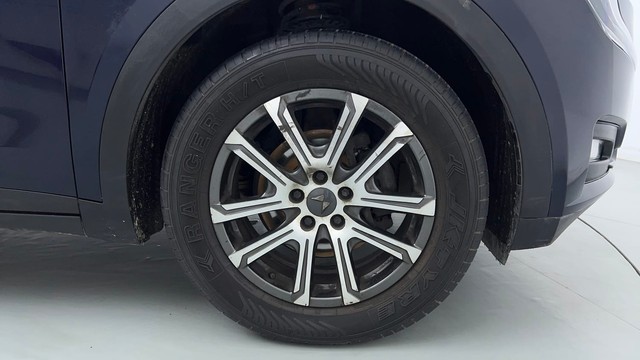 Second-hand 2022 Mahindra XUV700 AX7 AT Luxury Pack BSVI for sale in Gurgaon-17