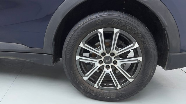 Second-hand 2022 Mahindra XUV700 AX7 AT Luxury Pack BSVI for sale in Gurgaon-19