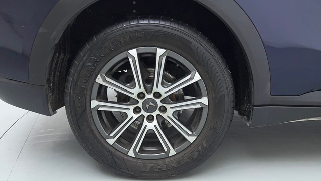 Second-hand 2022 Mahindra XUV700 AX7 AT Luxury Pack BSVI for sale in Gurgaon-18