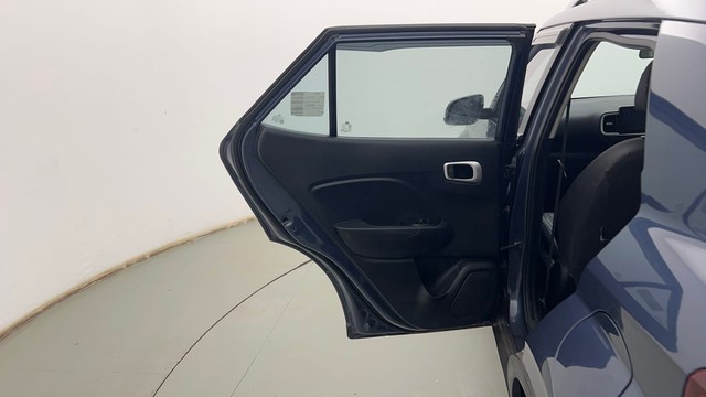 Second-hand 2022 Hyundai Venue SX BSVI for sale in Kolkata-24