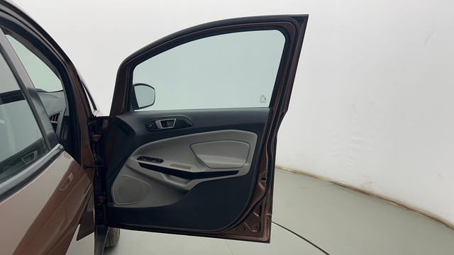 Second-hand 2017 Ford Ecosport Trend for sale in Kolkata-16