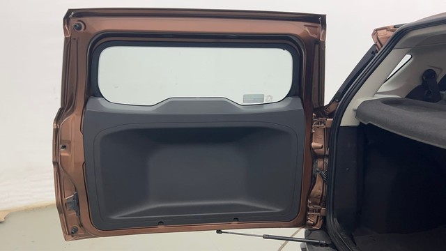 Second-hand 2017 Ford Ecosport Trend for sale in Kolkata-28