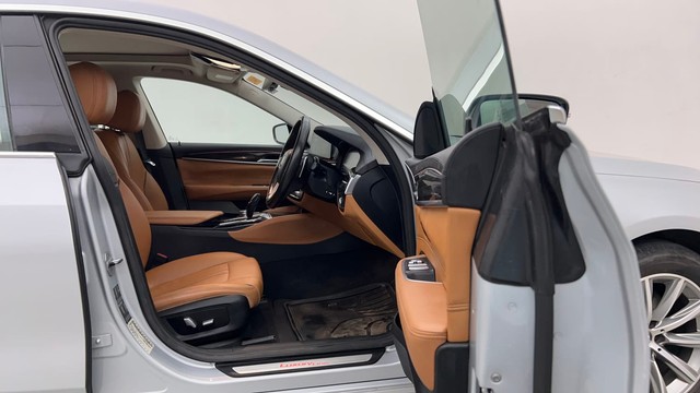 Second-hand 2020 BMW 6 Series GT 620d Luxury Line for sale in Mumbai-15