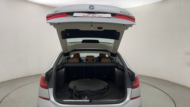 Second-hand 2020 BMW 6 Series GT 620d Luxury Line for sale in Mumbai-31