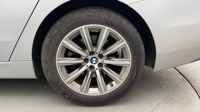 Second-hand 2020 BMW 6 Series GT 620d Luxury Line for sale in Mumbai-19