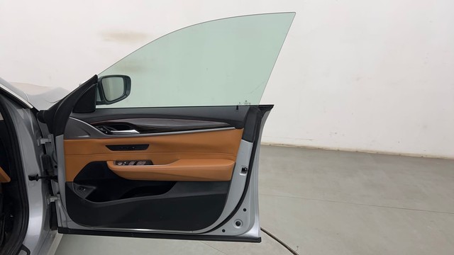 Second-hand 2020 BMW 6 Series GT 620d Luxury Line for sale in Mumbai-16