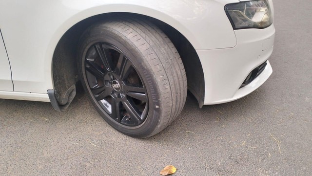 Second-hand 2011 Audi A4 2.0 TDI for sale in Coimbatore-14