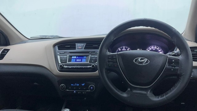 Second-hand 2015 Hyundai i20 1.4 Asta for sale in Hyderabad-11