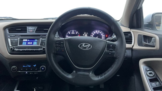 Second-hand 2015 Hyundai i20 1.4 Asta for sale in Hyderabad-28