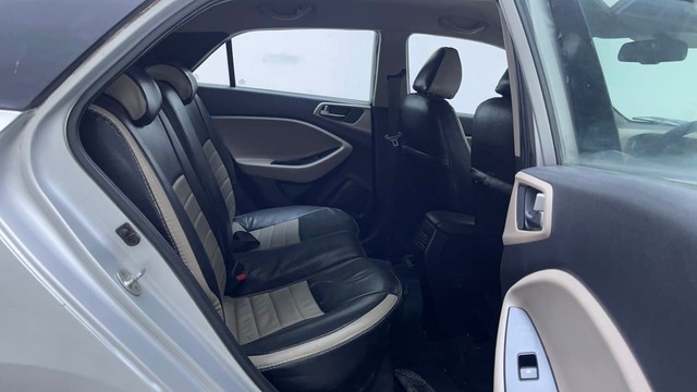 Second-hand 2015 Hyundai i20 1.4 Asta for sale in Hyderabad-35