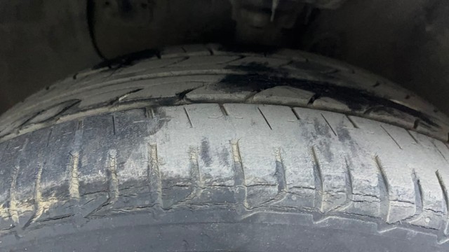 Second-hand 2015 Hyundai i20 1.4 Asta for sale in Hyderabad-33