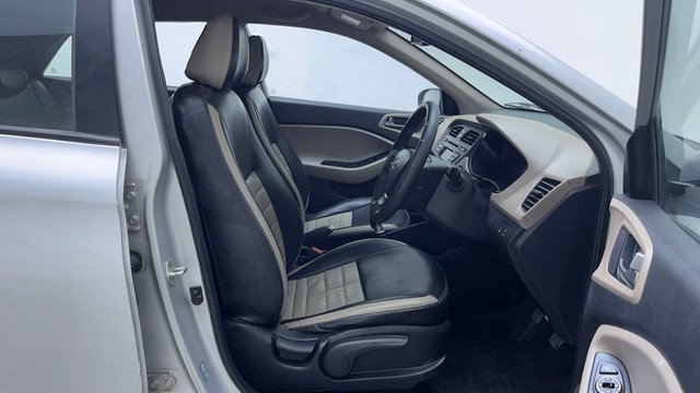 Second-hand 2015 Hyundai i20 1.4 Asta for sale in Hyderabad-15