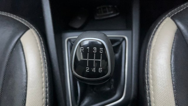 Second-hand 2015 Hyundai i20 1.4 Asta for sale in Hyderabad-12